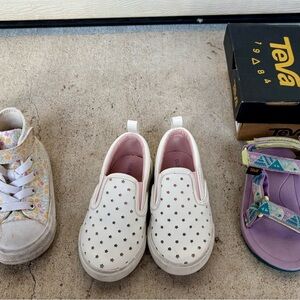 Size 7 Toddler Girl Shoe Bundle - Converse, Teva, Old Navy